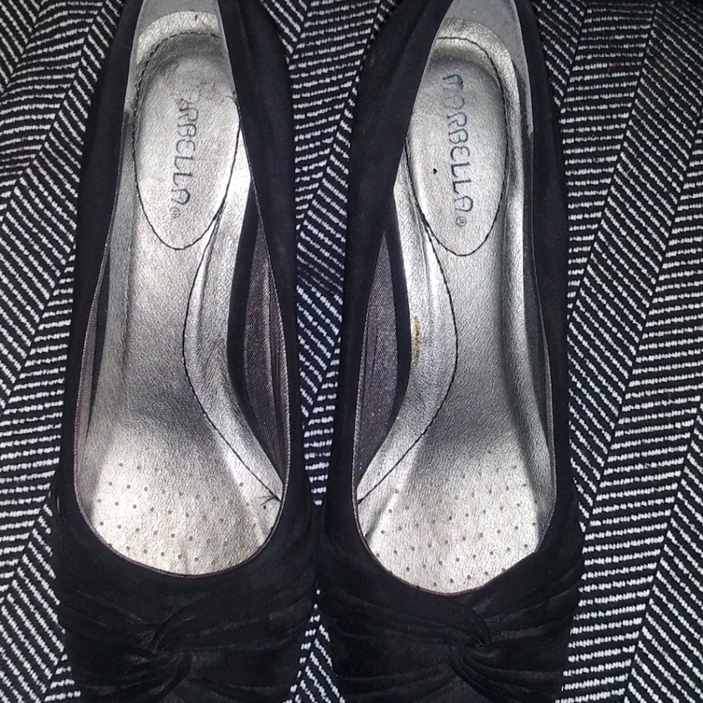 Black heels/ Good condition
